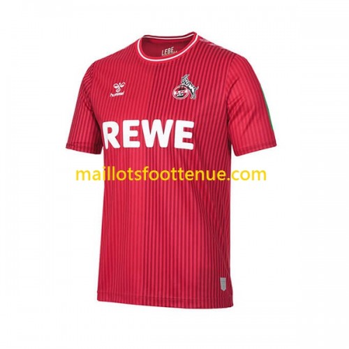 Sortie du maillot extérieur 24-25 de Cologne - Footy Headlines FR