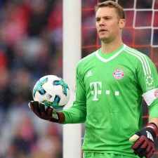 Neuer révèle qu'il pourrait sortir pour ‘une demi-année’
